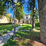 White House 3* Парма