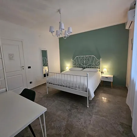 White House Bed & Breakfast