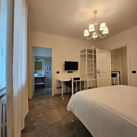 White House Bed & Breakfast 3*