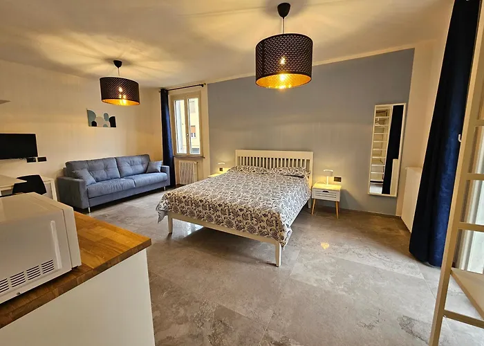 White House 3* Parma