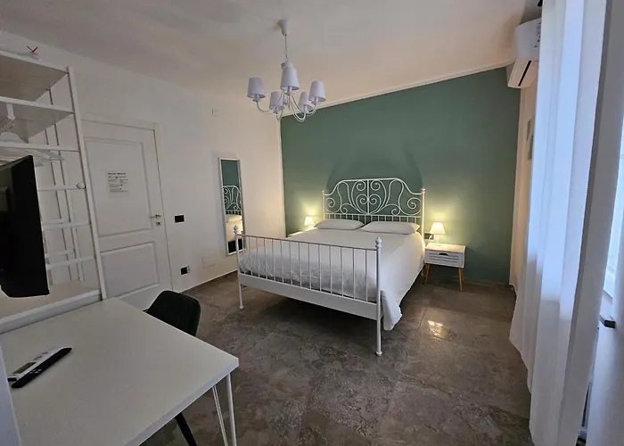 White House Bed & Breakfast