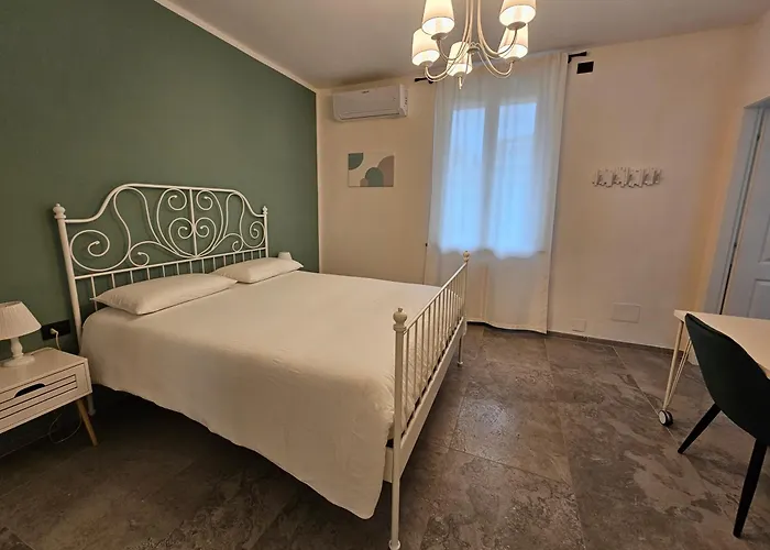 Bed & Breakfast White House