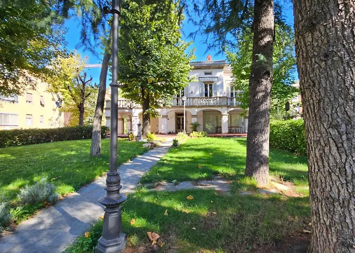 White House 3* Parma